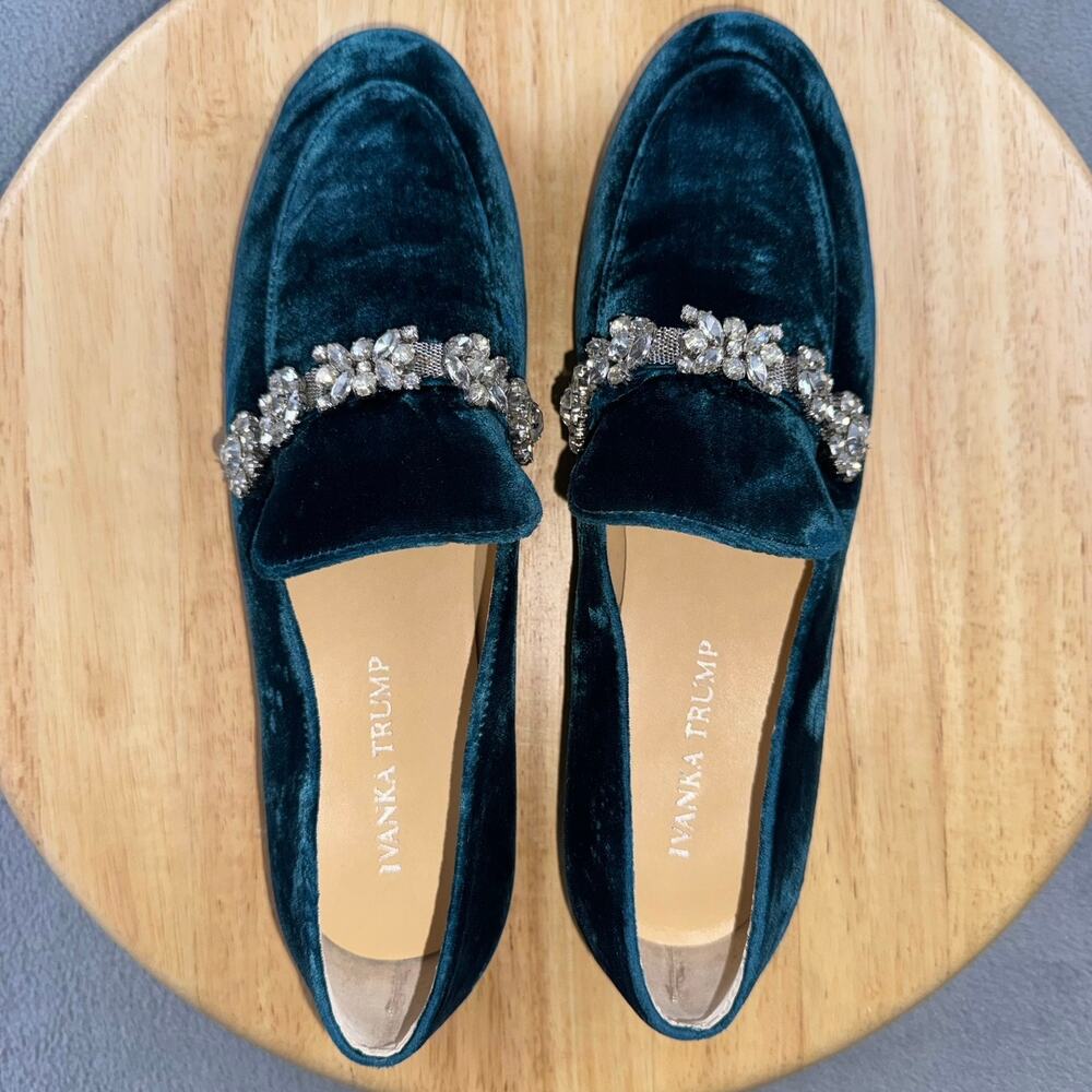 Ivanka Trump Velvet Loafers W/ Rhinestones Slip On Flats Women’s Size 9M US - Picture 6 of 8